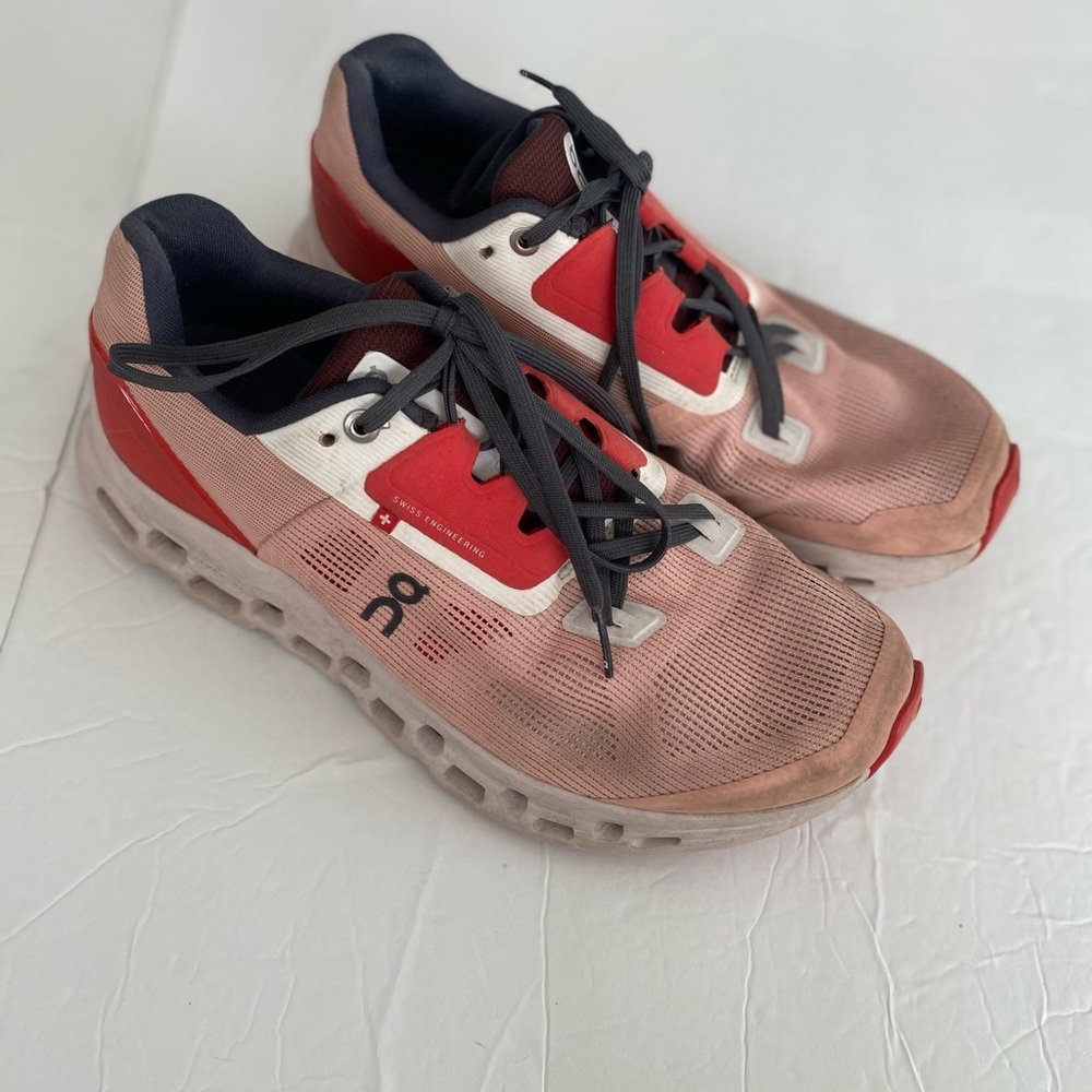 On Running Athletic Shoes in Red and Gray - Picture 2 of 12